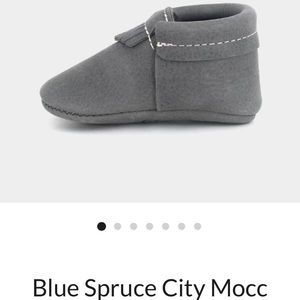 Freshly picked city moccs size 6